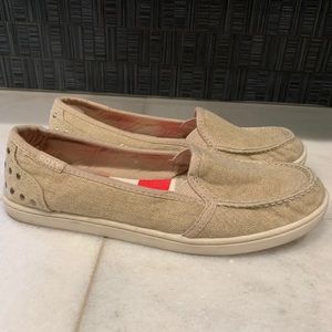 Roxy slip ons